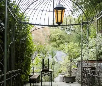 b8dr1cfmvejspen84tkb