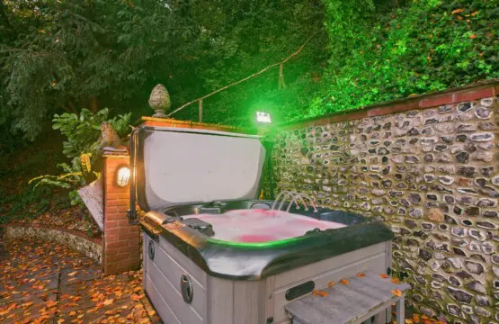 cajlhlplgqhtbeoavm1c