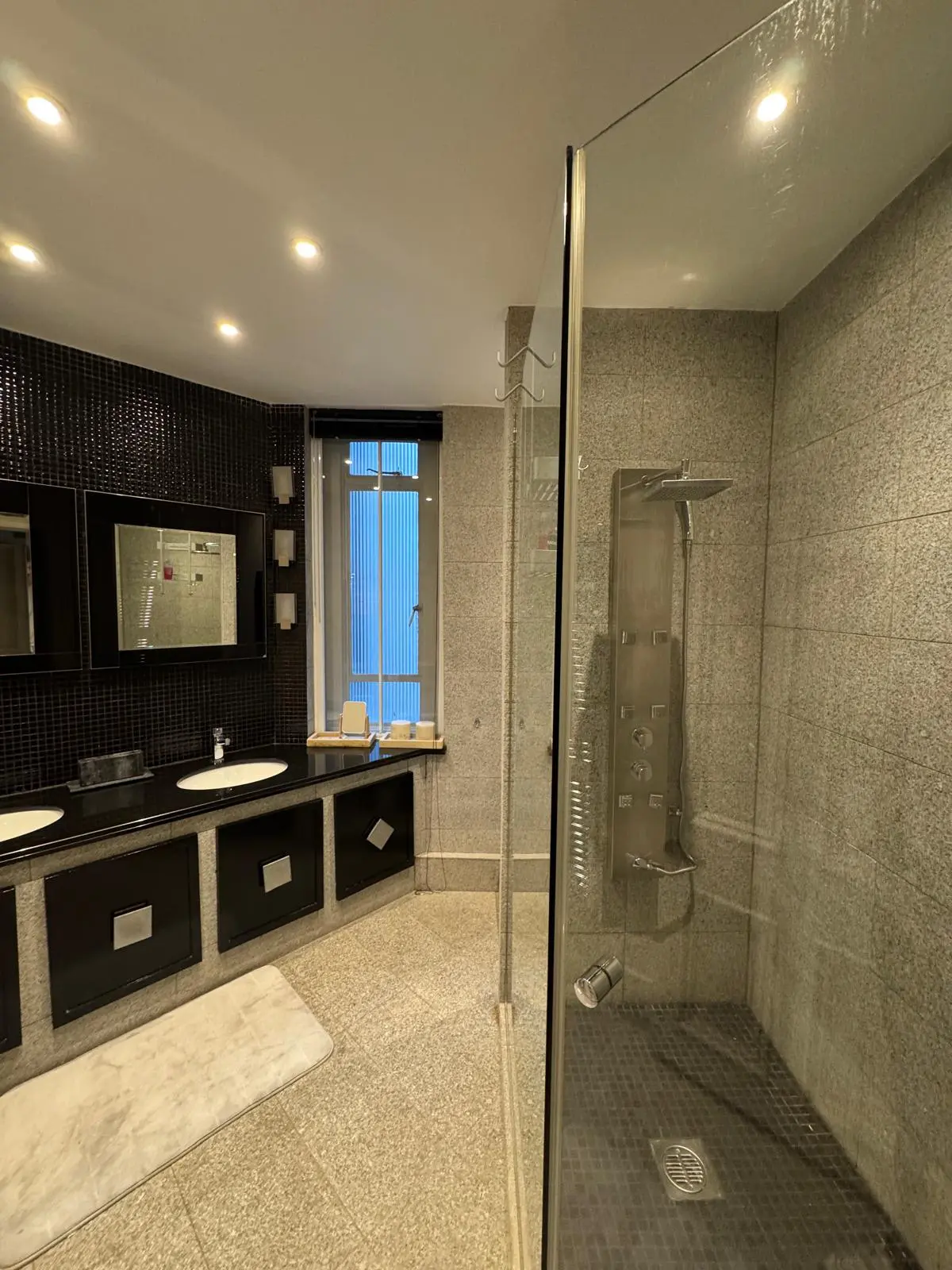 pdhj8l8fbzta5x67mo73