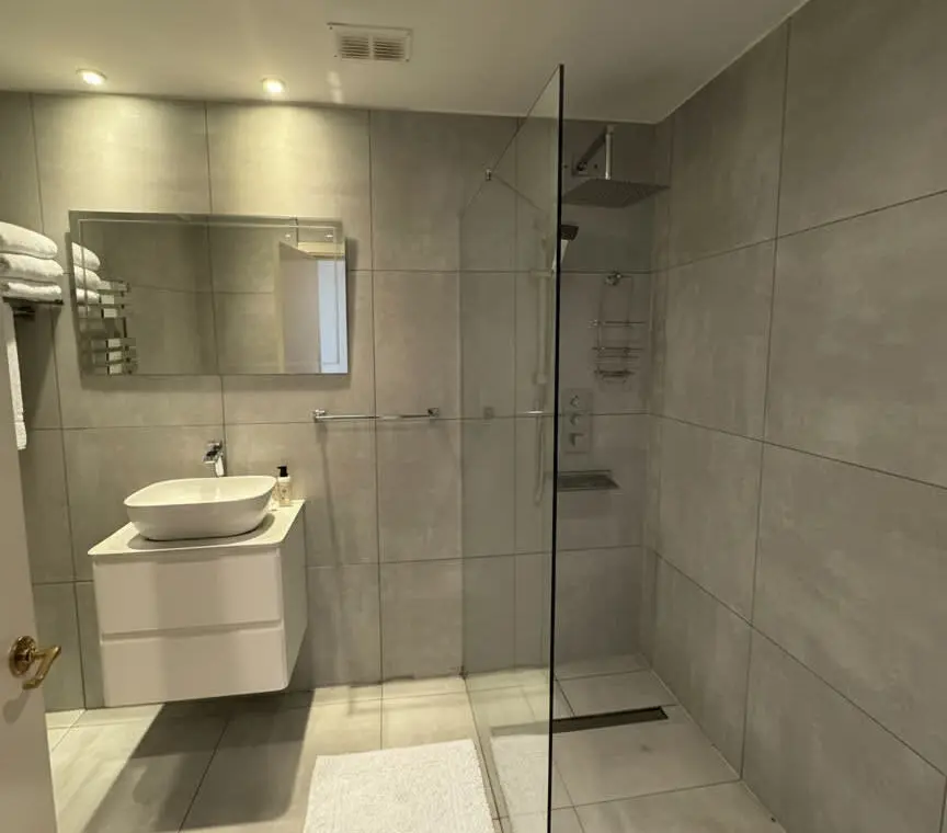 mew879kxa8zrfxm2mhbr