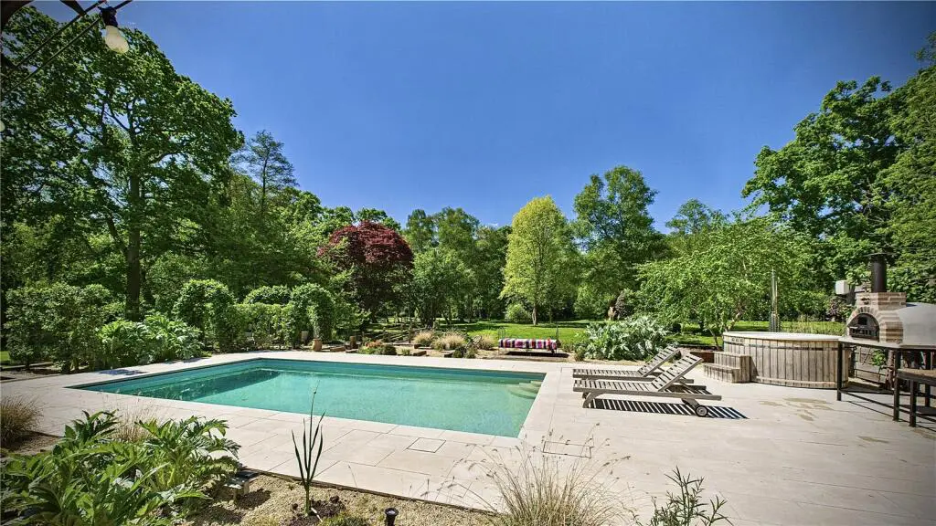 aruoncgfb6pkb8ffqtnx