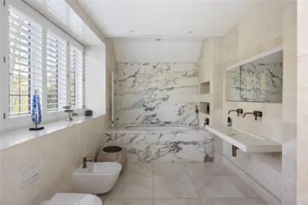 j7fzvamwrxy1o3y3om9h