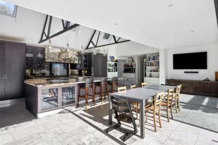 yfwzeeewmepepnxvywxe