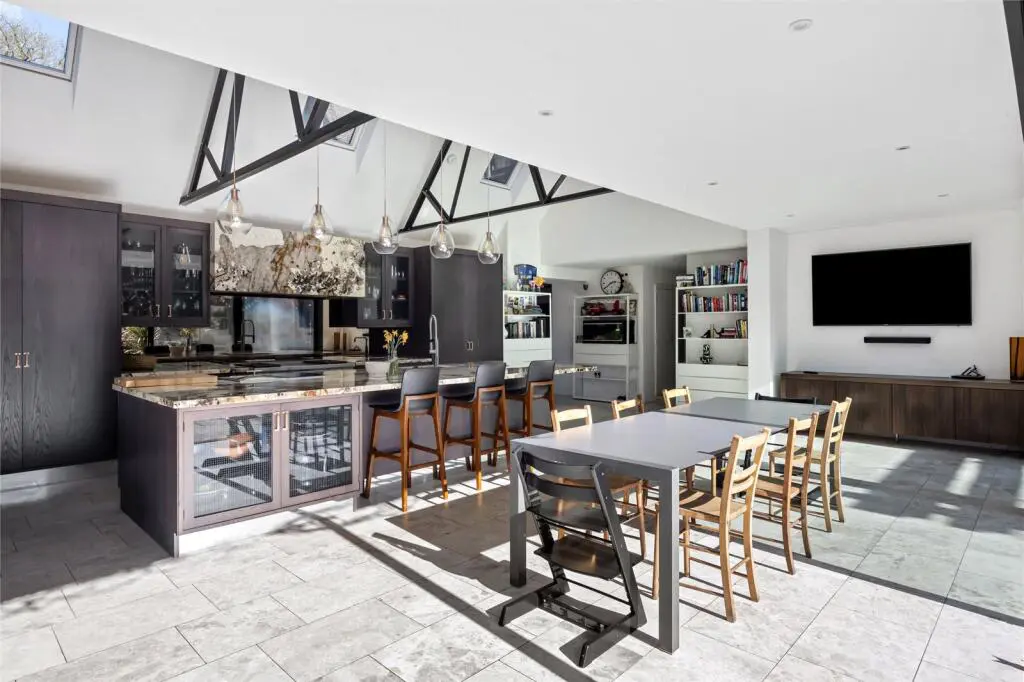 yfwzeeewmepepnxvywxe